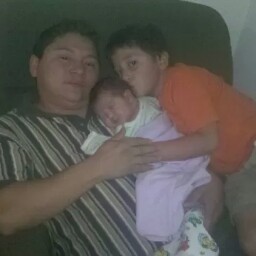 Oscar Larios Photo 6