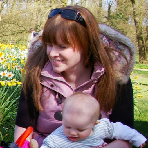 Caroline Bradley Photo 32