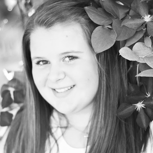 Stephanie Martin Photo 51