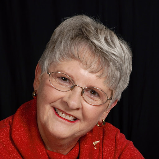 Pauline Chapman Photo 4