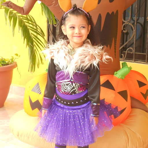 Janet Tolentino Photo 4