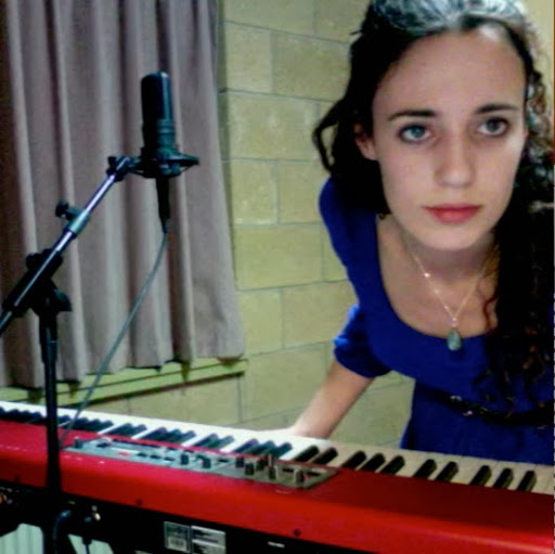 Megan Hall Photo 32