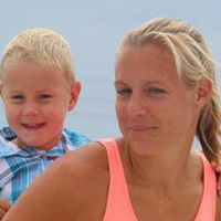 Julie Inman Photo 29