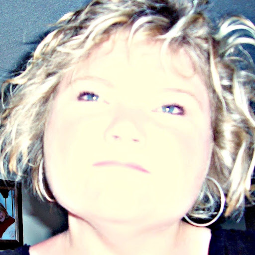 Jennifer Lyons Photo 28