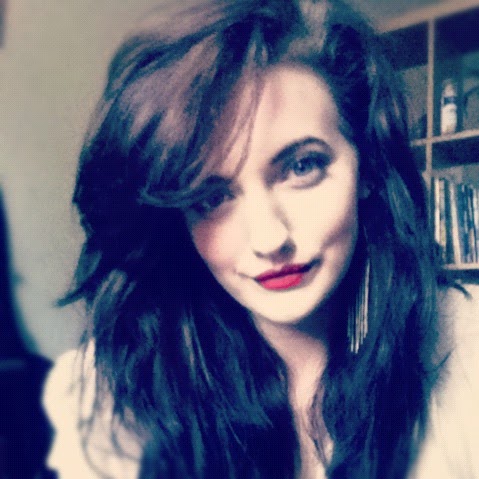 Victoria Roe Photo 2