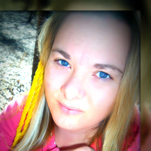 Alicia Petty Photo 11