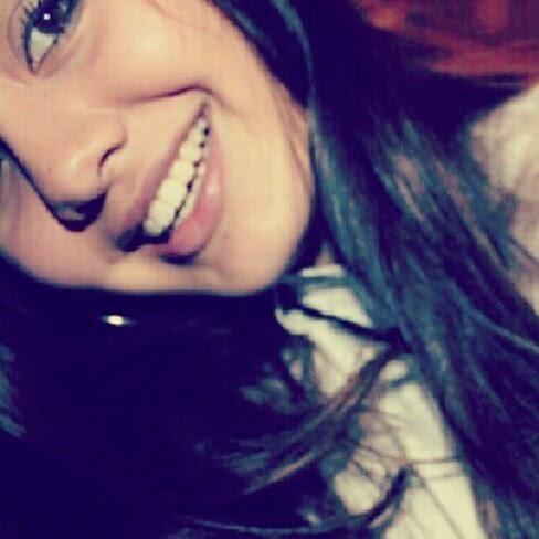 Victoria Martinez Photo 6