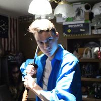 Taylor Holden Photo 7