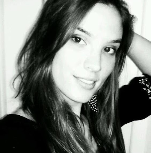 Sarah Ruiz Photo 7