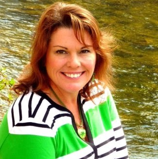 Denise Lloyd Photo 18
