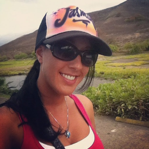 Cassandra Chapman Photo 10