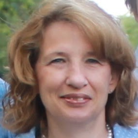 Christine Yeager Photo 17