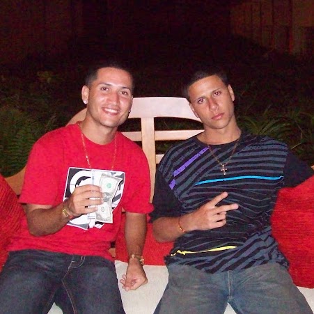 Hector Velez Photo 13
