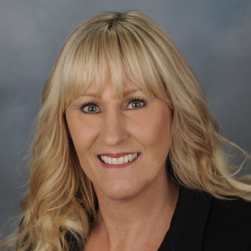 Heidi Robbins Photo 30