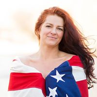 Laura Daniel Photo 43
