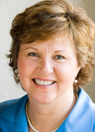 Lyn Gray Photo 6