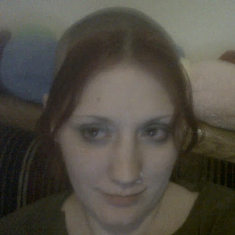 Holly Benton Photo 26