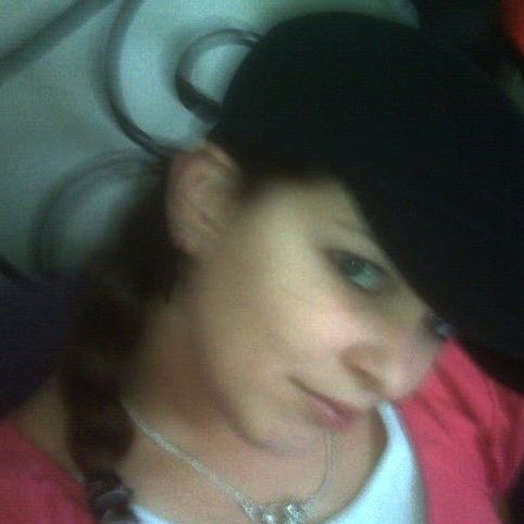Michelle Cook Photo 32