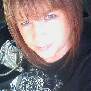 Lisa Luttrell Photo 9