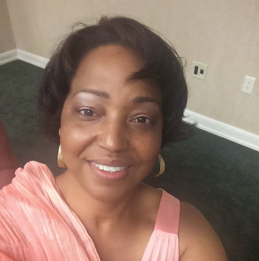 Lorraine Thomas Photo 38
