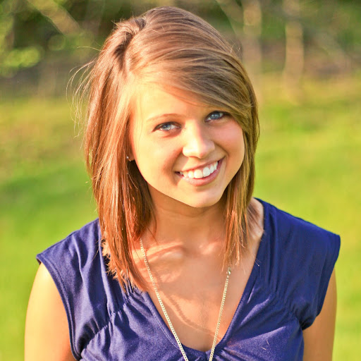 Haley Collins Photo 6