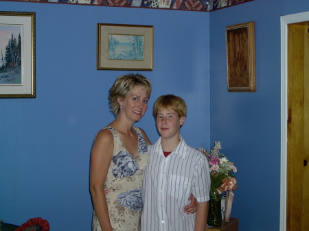Angela Hill Photo 21