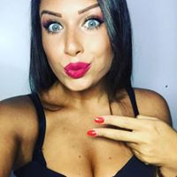Sarah Vella Photo 28