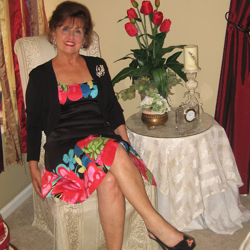 Suzanne Sharp Photo 29