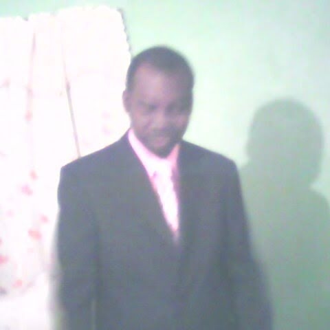 Raymond Lewis Photo 16
