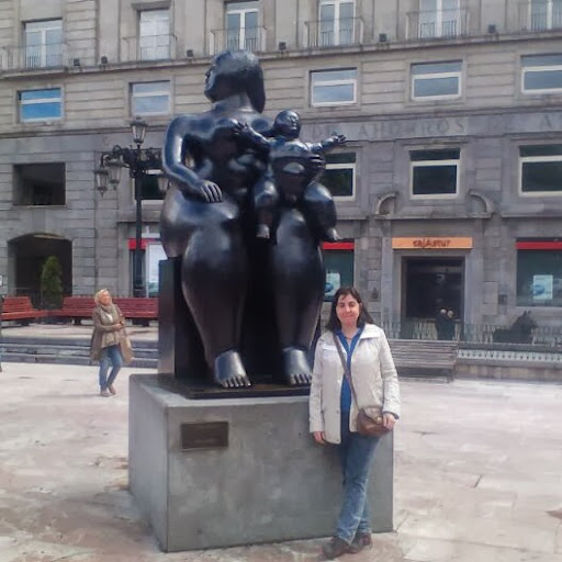 Silvia Torres Photo 9
