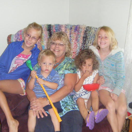 Connie Lee Photo 19