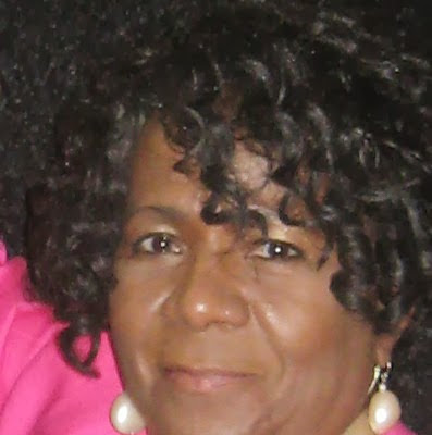 Janet Bell Photo 26