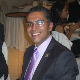 Roberto Flores Photo 10