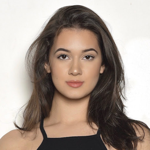 Nicole Gilbert Photo 30