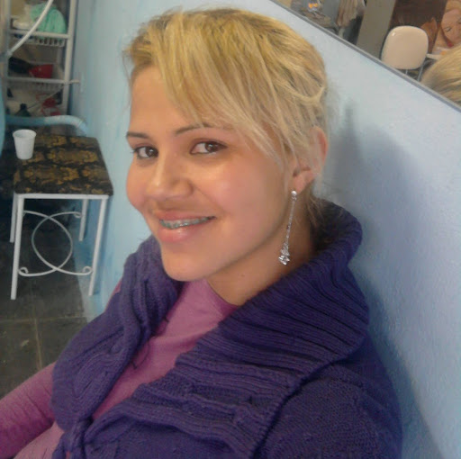 Angela Tina Photo 4