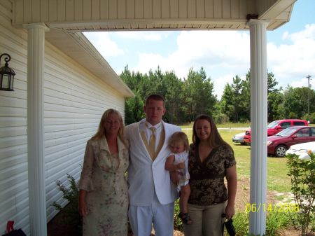Terri Thompson Photo 13