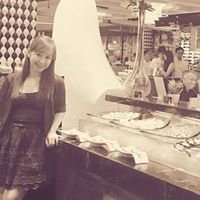 Dina Bazan Photo 4