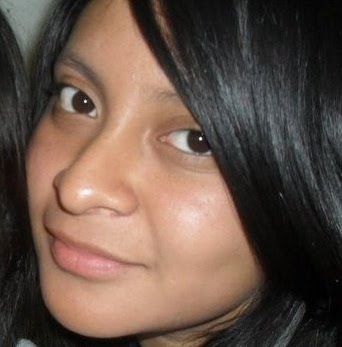 Laura Paz Photo 35