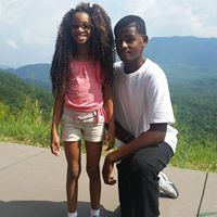 Larae Robinson Photo 8