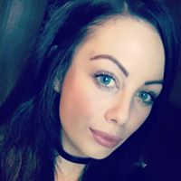 Leah Rowlands Photo 12