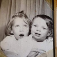 Laura Skaggs Photo 18