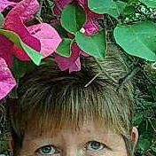 Alison Matthews Photo 27
