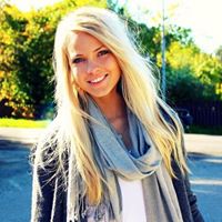Emily Swanson Photo 41