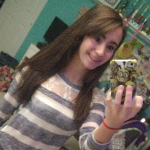 Alyssa Quinn Photo 7