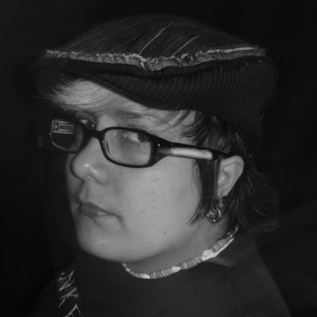 Lisa Betts Photo 36