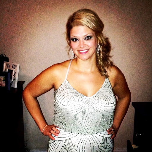 Stephanie Lewis Photo 42