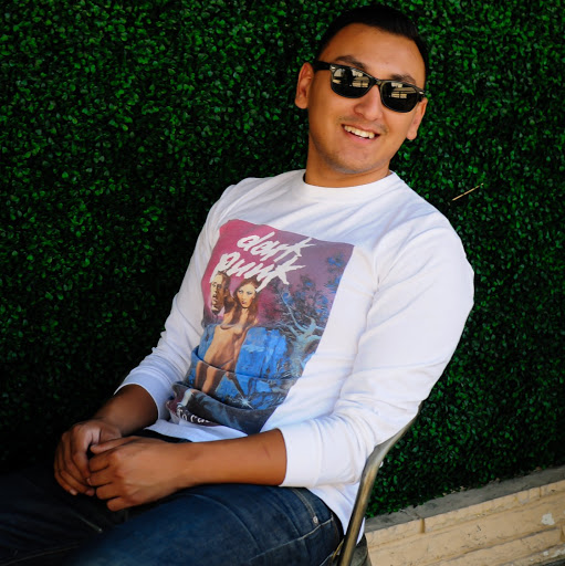 Ricky Gomez Photo 1