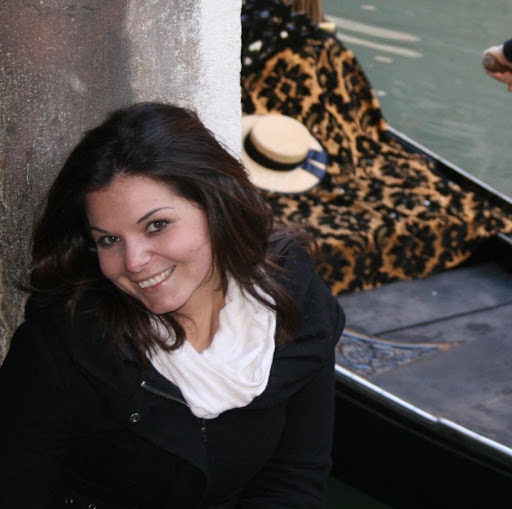 Jennifer Leo Photo 30