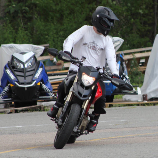 Mike Hilton Photo 30