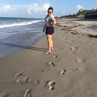 Mackenzie Clark Photo 20
